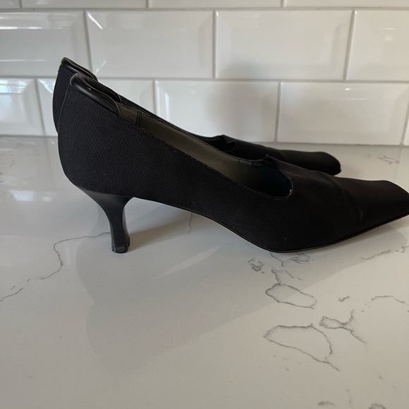 Square Toe Heels - Picture 4 of 5